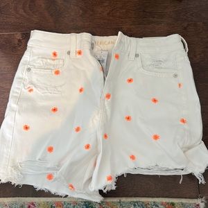 American eagle white flower shorts